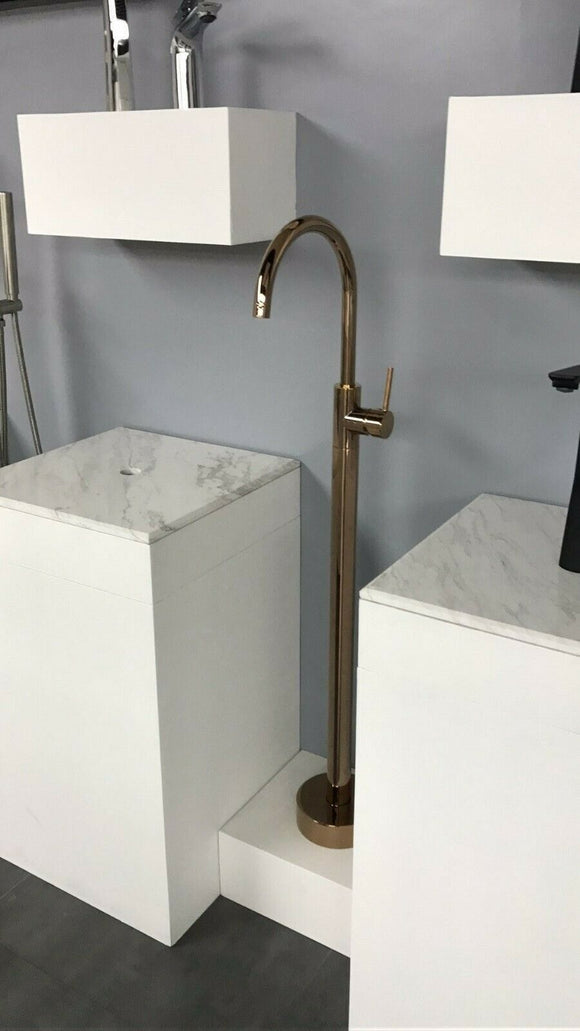Free Standing  Bath tub round polished rose gold Mixer Freestanding spout filler